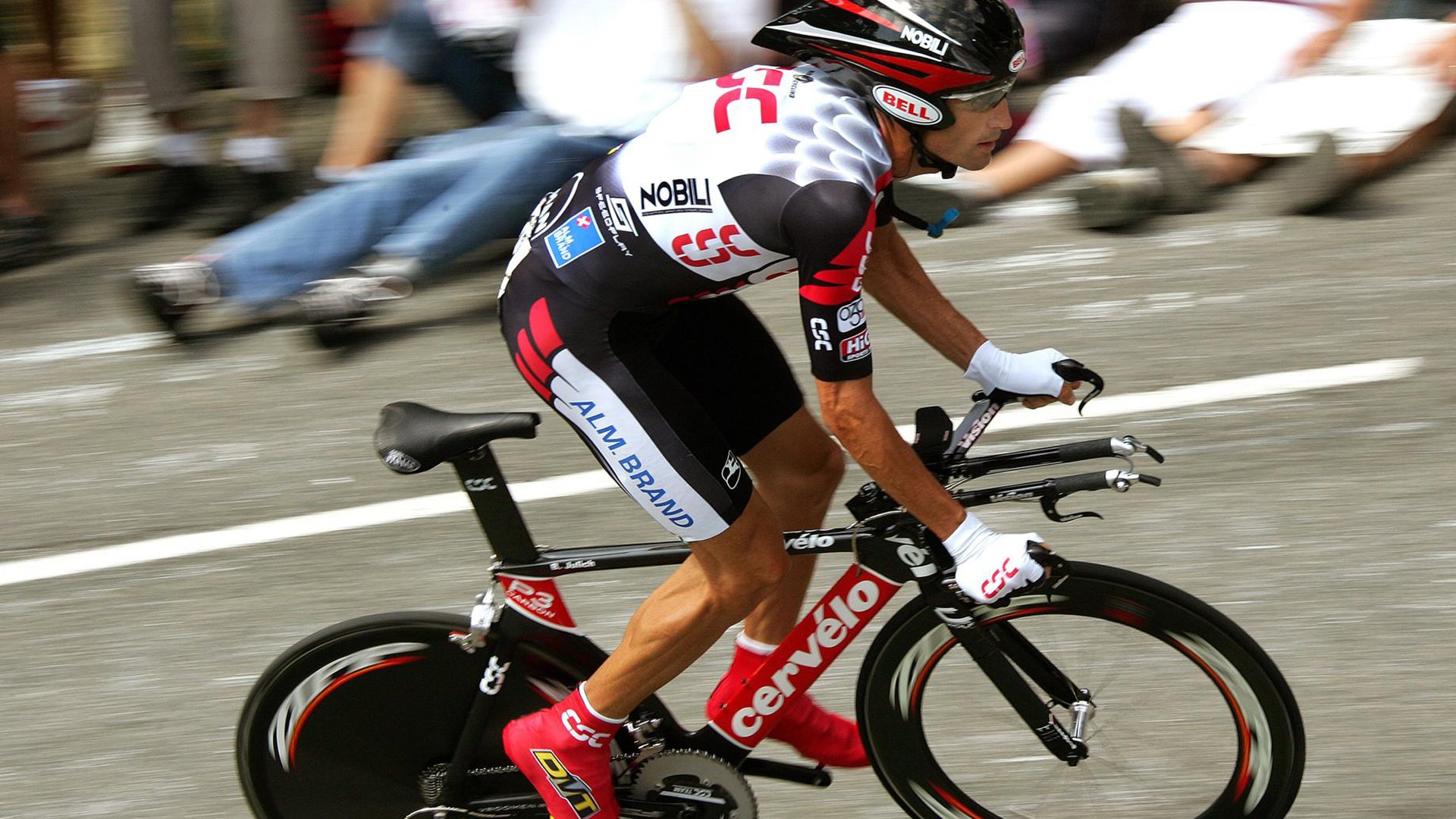 中国篮球运动员技术动作视频分析,篮球运动员运球动作